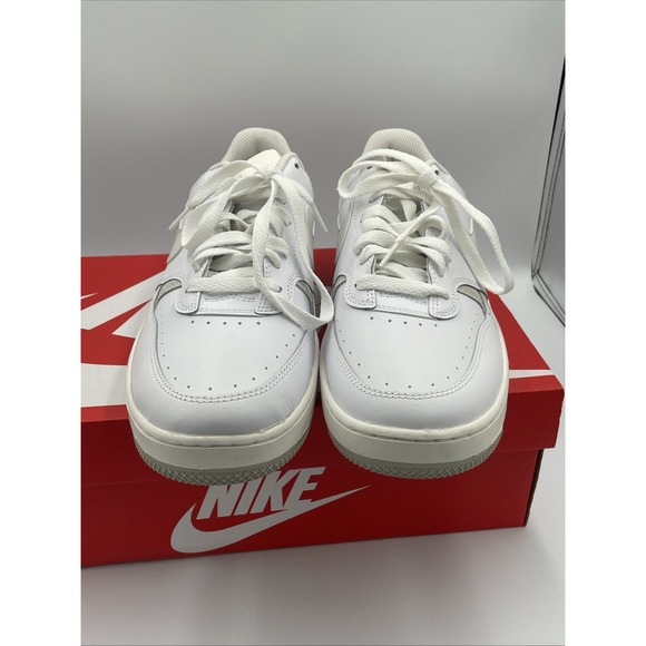 Nike Gamma Force Womens Size 11 White Light Bone Casual Athletic Shoes - Picture 2 of 6